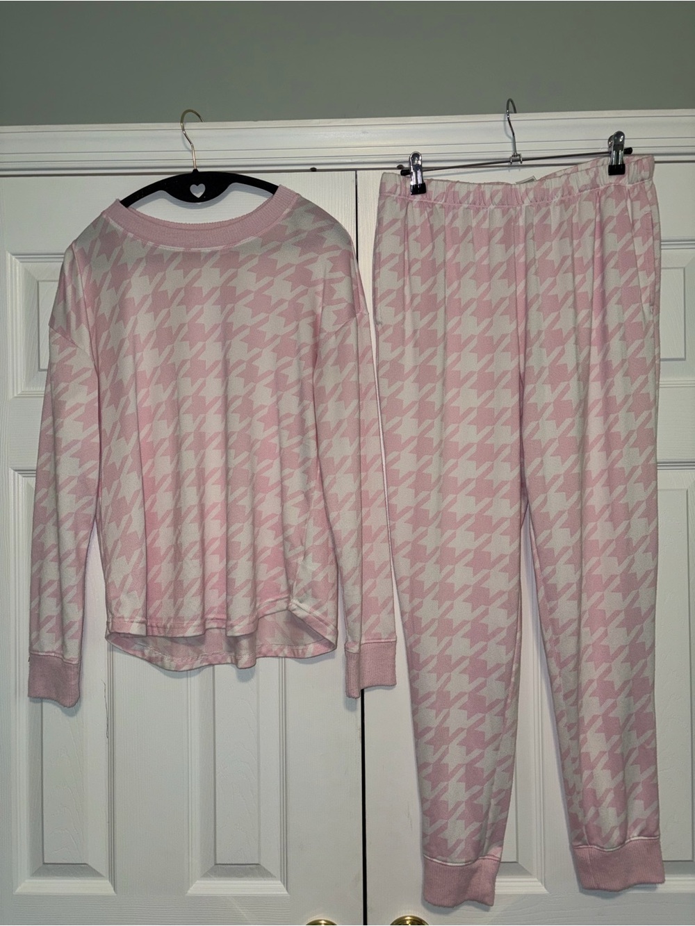 Women’s Pink and white Houndstooth Pajama Set - Soft Sleepwear medium